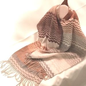 V.FRAAS neutral pattern scarf